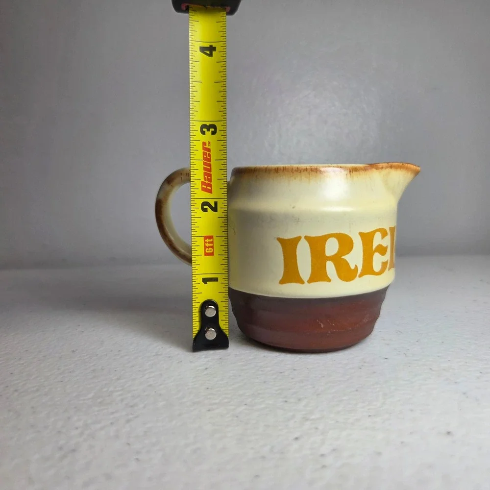 Ireland Cream Pitcher Mini Pottery Irish Country Two-Tone Ceramic‎ Creamer